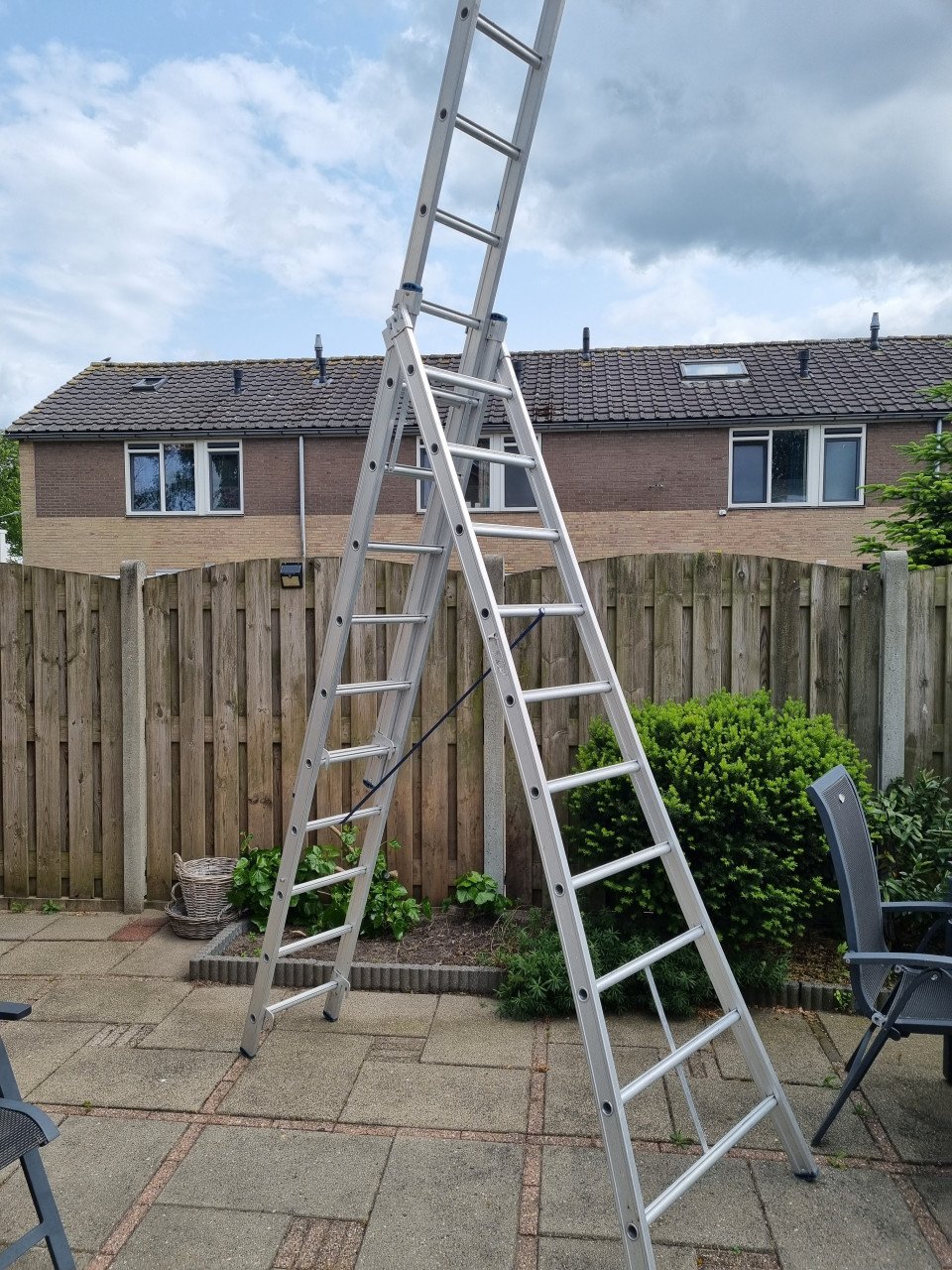 Aluminium ladder