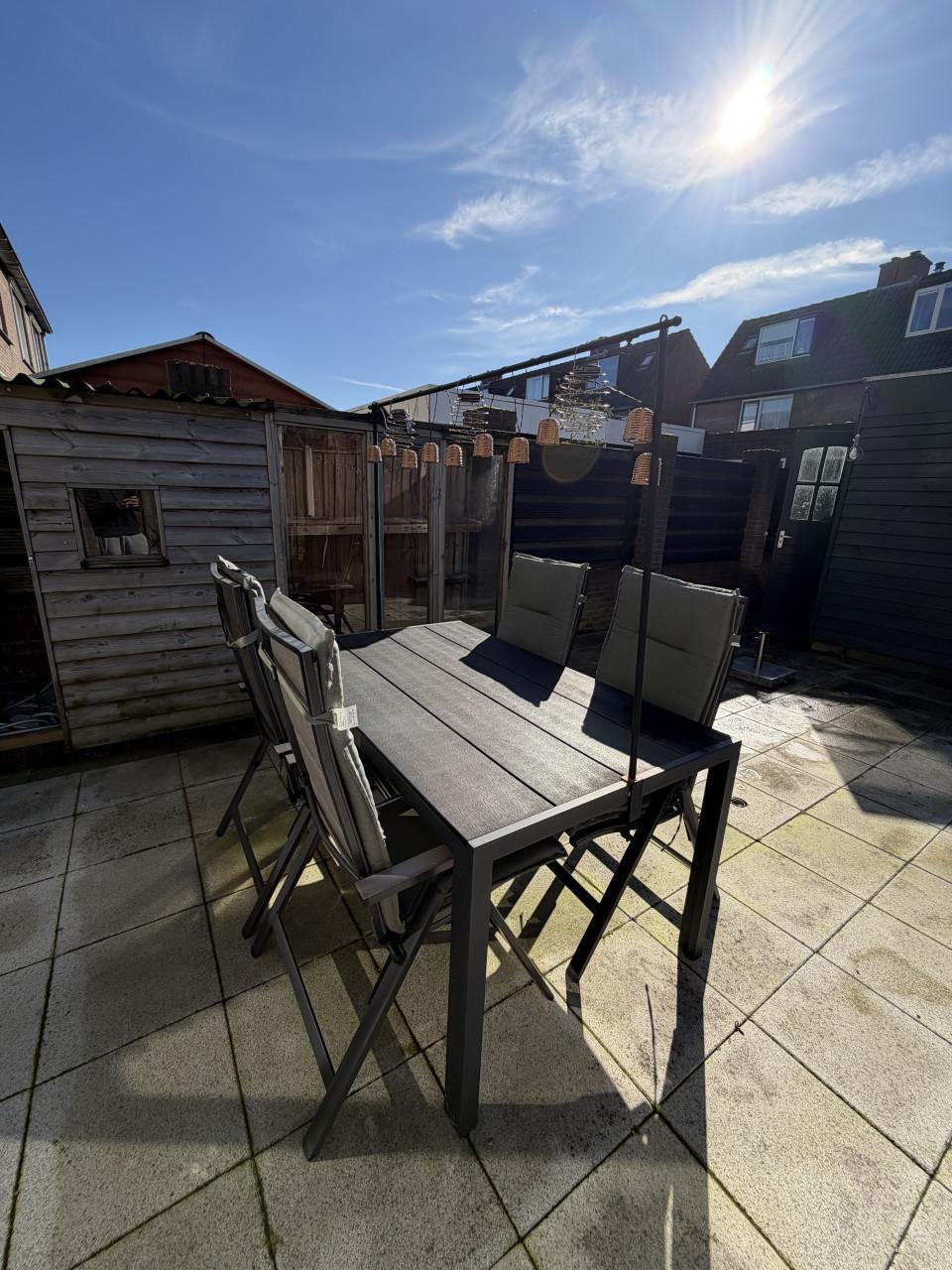 Moderne aluminium tuinset – tafel + 4 verstelbare stoelen incl. kussens