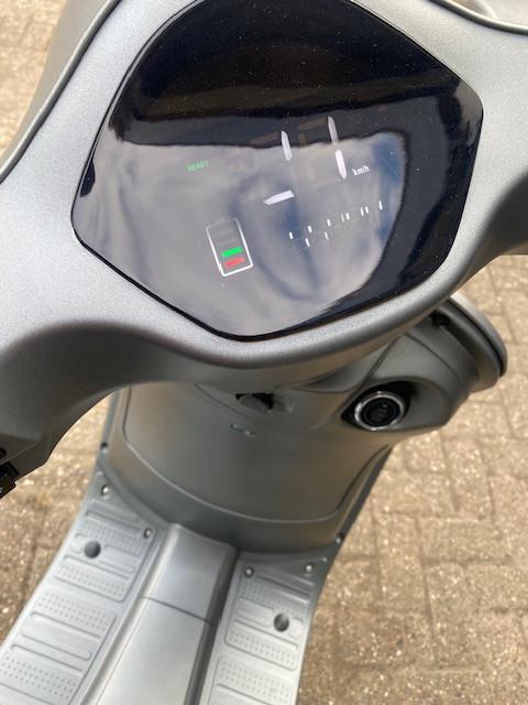 Schitterende nieuwe scooters elektrisch met een bosch motor nu 2199 euro