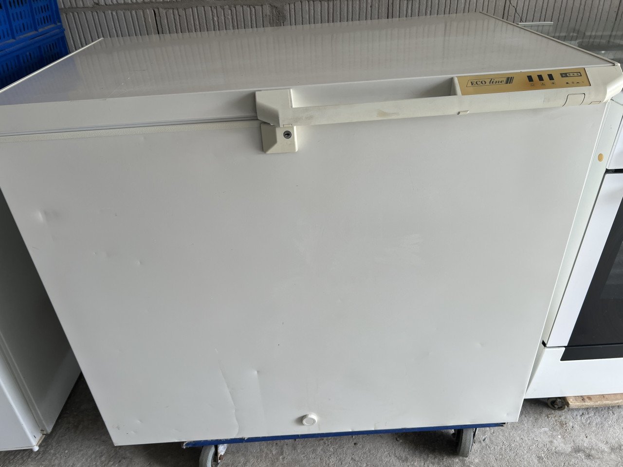 Zo goed als nieuwe vrieskist 100x60x85 bdh. Vriezer inhoud 180 liter