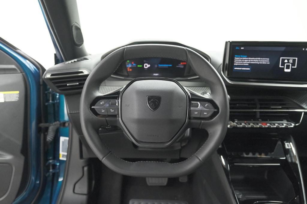 Peugeot E-2008 ev allure avantage 54 kwh | soh 97,8% | 11 kw lader | apple 