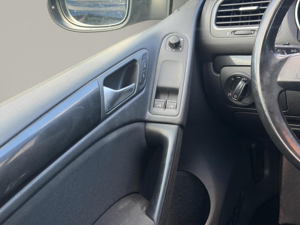 Volkswagen Golf 1.2 tsi comfortline bluemotion clima cruise 6 vers