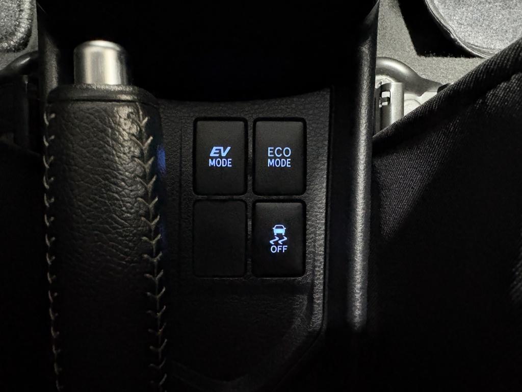 Toyota Yaris 1.5 hybrid dynamic bi-tone | camera | navi |