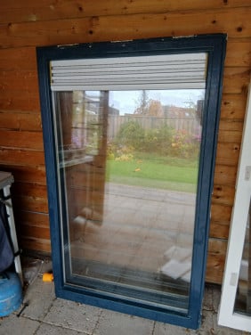 Hardhouten kozijn en raam 3x 0,86 bij 1,395