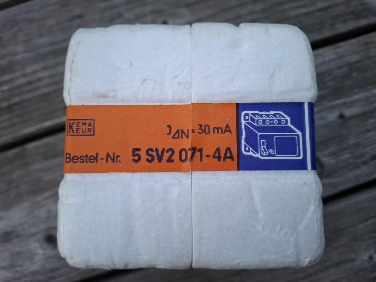 TE KOOP Siemens Aardlekschakelaar 25A 4-polig 30mA
