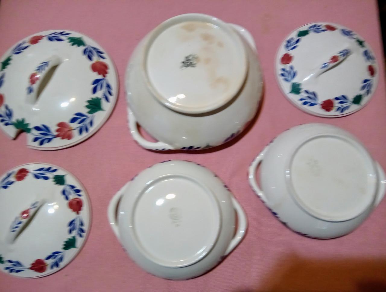 Boerenbont oude dekschalen en soepterrine