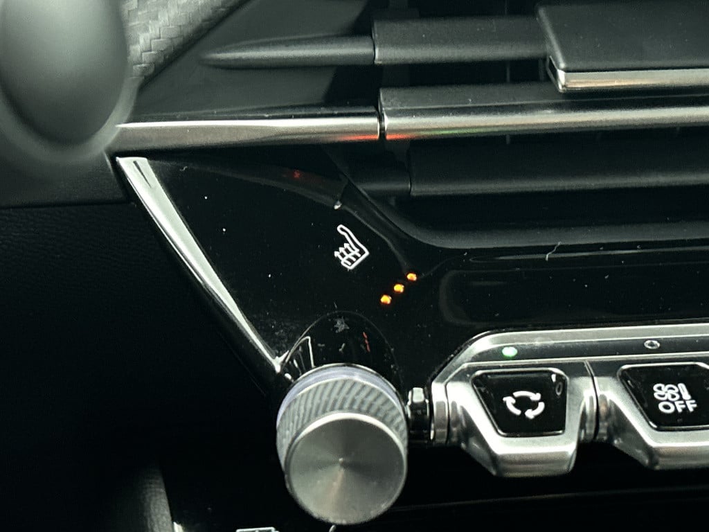 Peugeot 208 100pk allure pack | rijklaar | camera achter | keyless | 3d coc