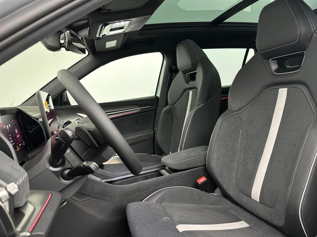 Skoda Kodiaq sportline business 1.5 tsi phev 150 kw / 204 pk su