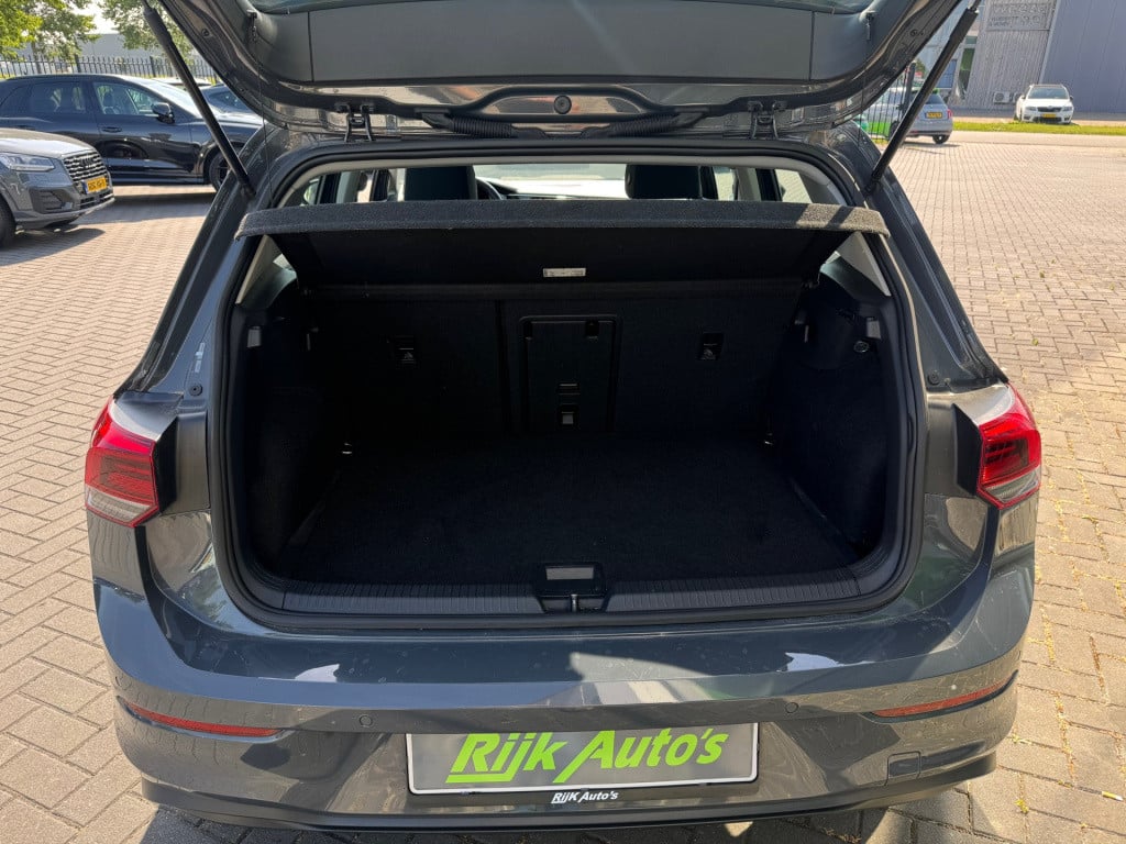 Volkswagen Golf 1.0 etsi life * camera * stoel + stuur verwarming * acc