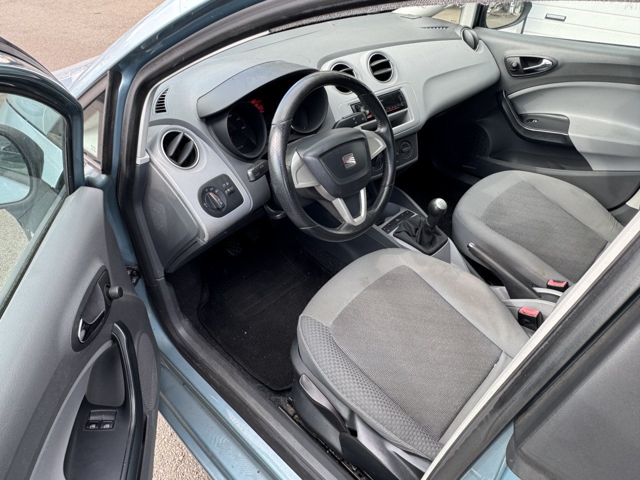 Seat Ibiza 1.2i benzine 5 deurs AIRCO