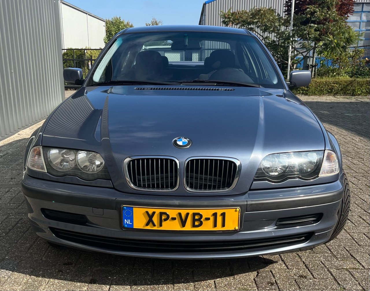 Schitterende BMW 316i bouwjaar 1999