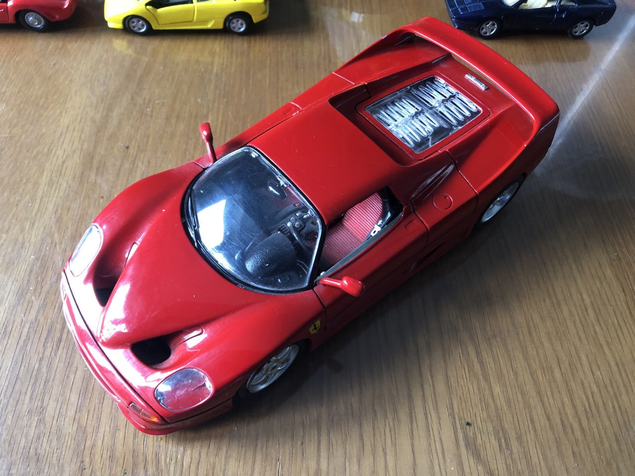 3 schaalmodel auto's ( uit de vitrine )