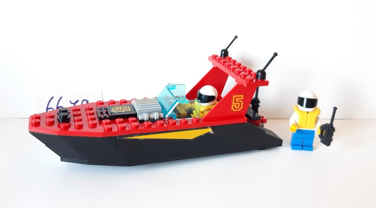 Lego Classic Town 6679:  Dark Shark, boot + 2 minifiguren