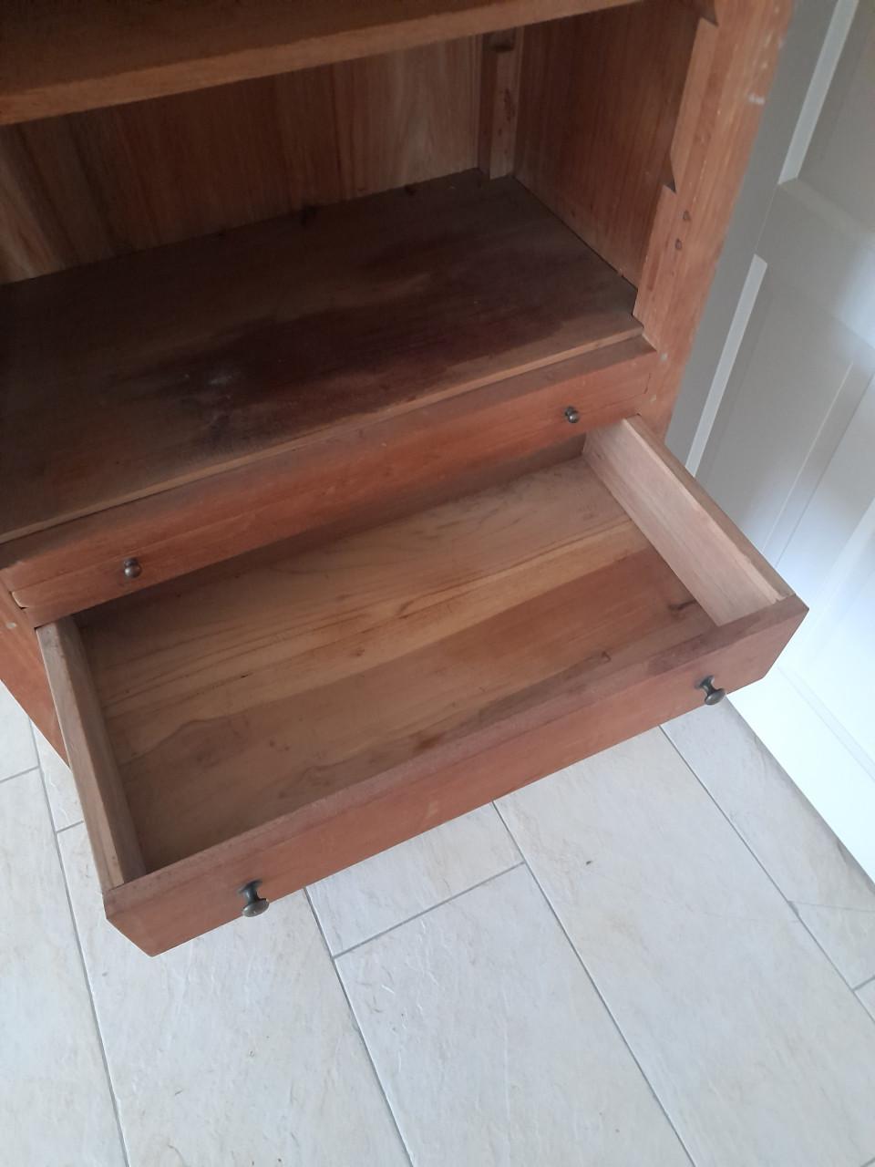 Prachtige (boeken)kast (in goede nette staat ) 77 x 42 x 200H