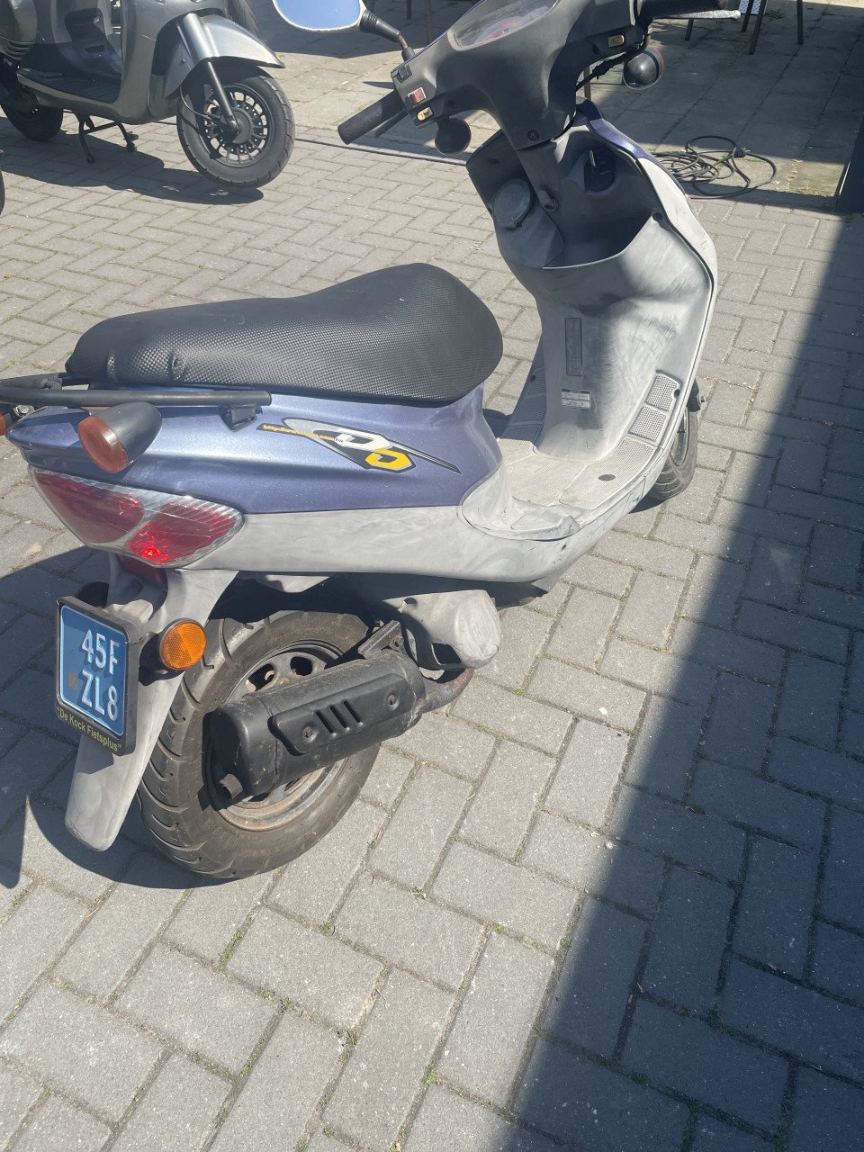 Sym DD scooter, tweetakt.