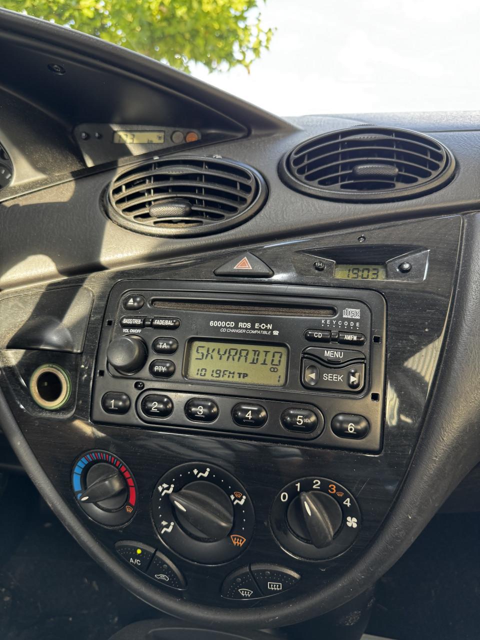 Ford Focus station 1.6 | 178K KM | 5Deurs | Airco | APK | Trekhaak