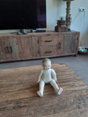 Houten brocante poppetje geen koeriersdiensten
