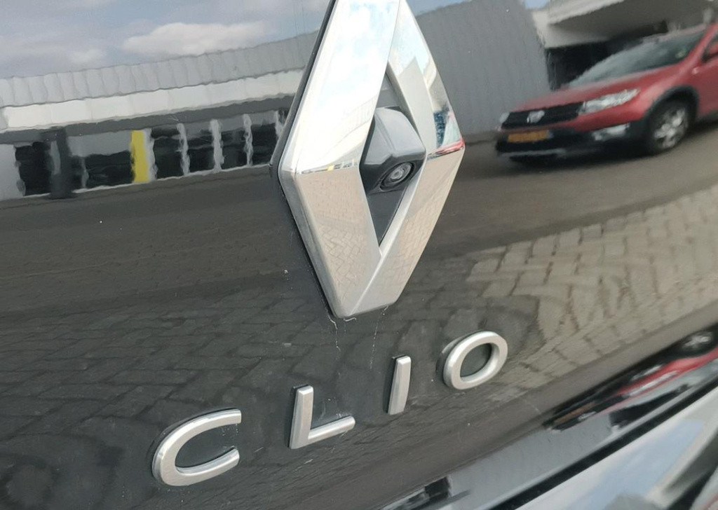 Renault Clio 1.6 e-tech hybrid 145 intens