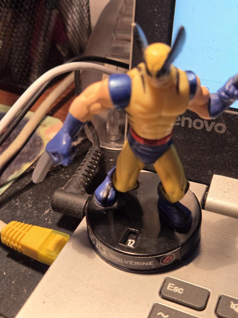 Wolverine Marvel Attacktix Figure H 8.5 cm