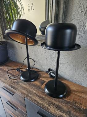 Set van 2 unieke design tafellampen in de vorm van een hoed