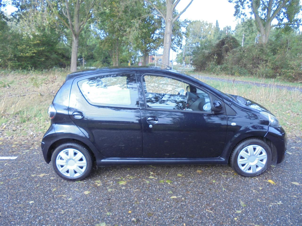 Aygo Bouwjaar 2014 met Apk ,N.A.P in goede conditie ,3 Mnd Garantie