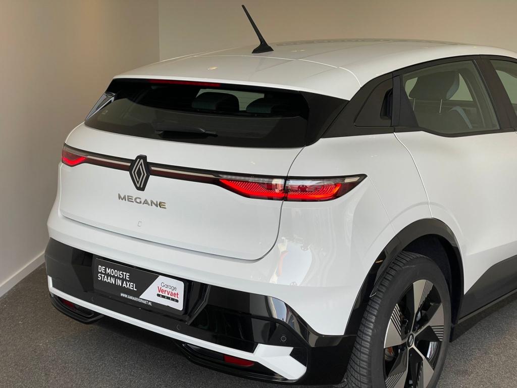 Renault Megane E-tech ev40 boost charge equilibre