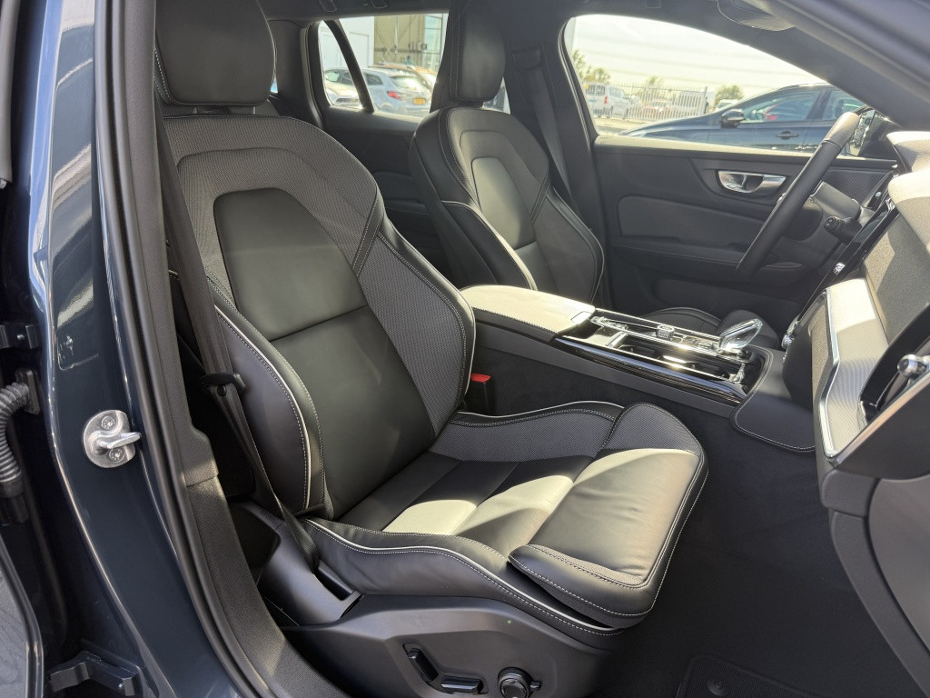 Volvo V60 t6 398pk recharge plus dark| adap.cruise| 360camera| trekaak