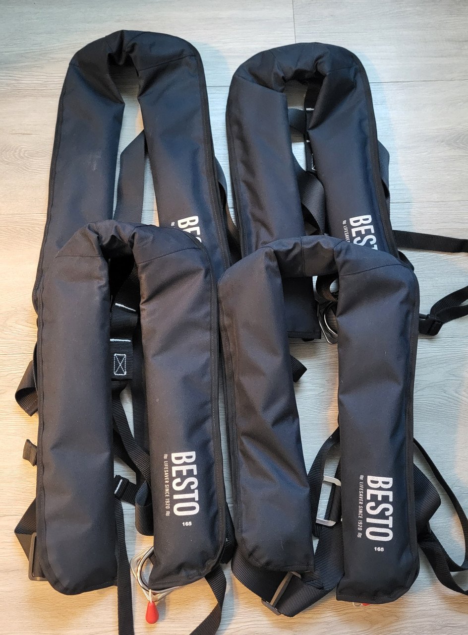 4x Redvest automaat Besto 165N (zwemvest)