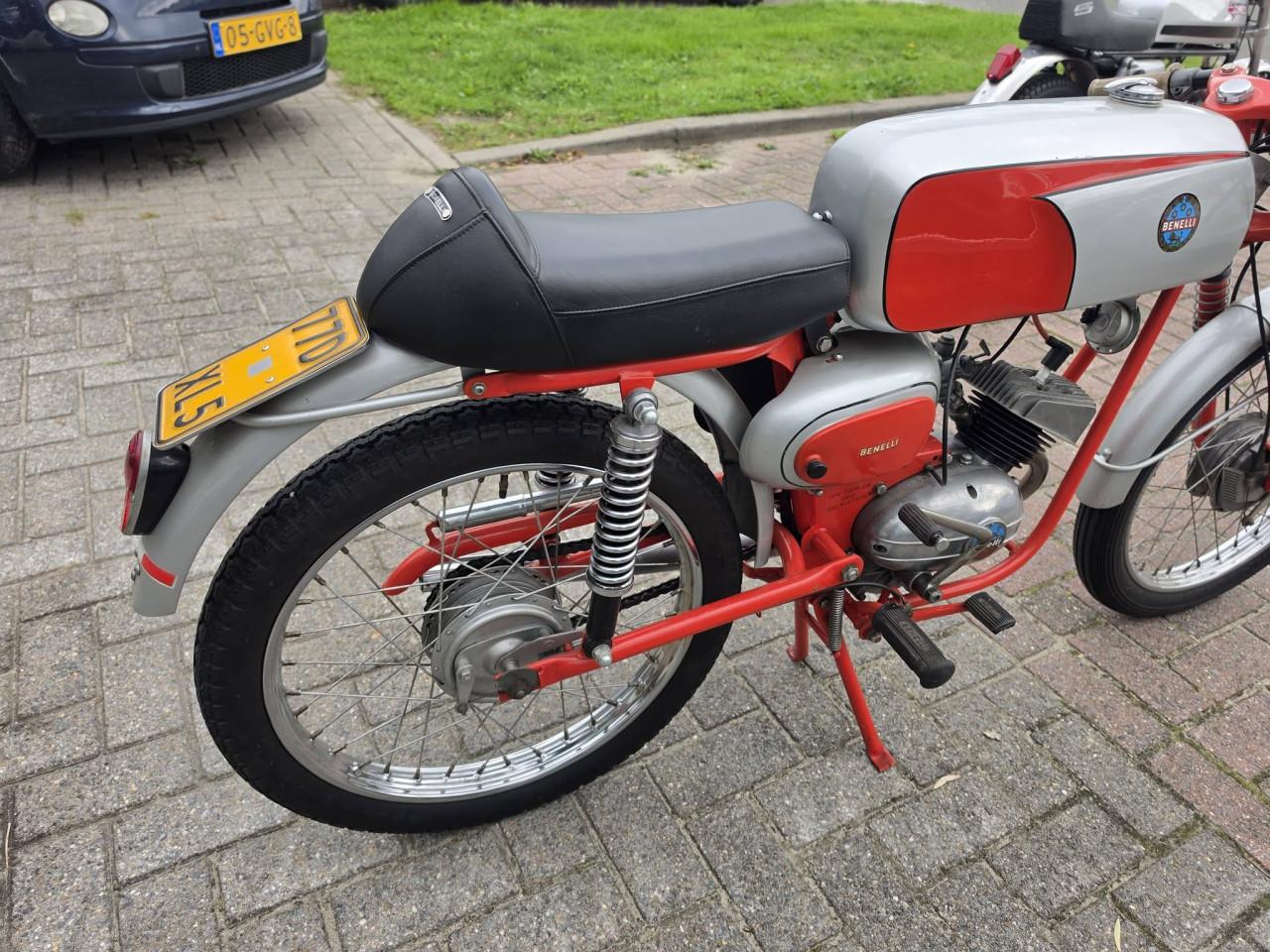 TE KOOP – 2 PRACHTIGE ITALIAANSE BROMMERKLASSIEKERS