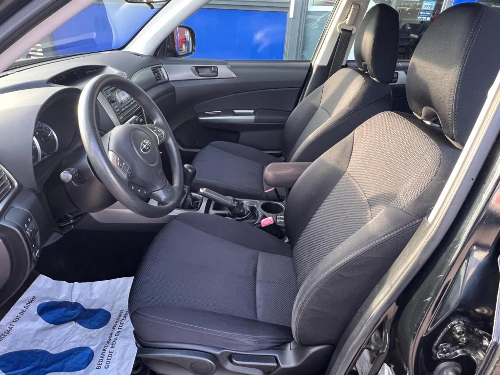 Subaru Forester 2.0 xs 40 year edition, panodak, trekhaak enz...