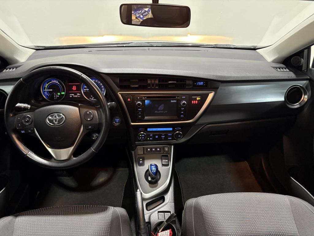 Toyota Auris 1.8 hybrid lease | panodak | navi | camera |