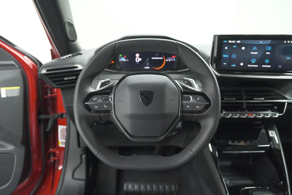 Peugeot 2008 puretech 130 eat8 allure | 360 camera | allseason banden | ada