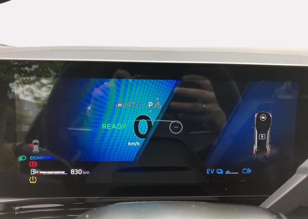 Renault Austral 1.2 e-tech full hybrid 200 techno