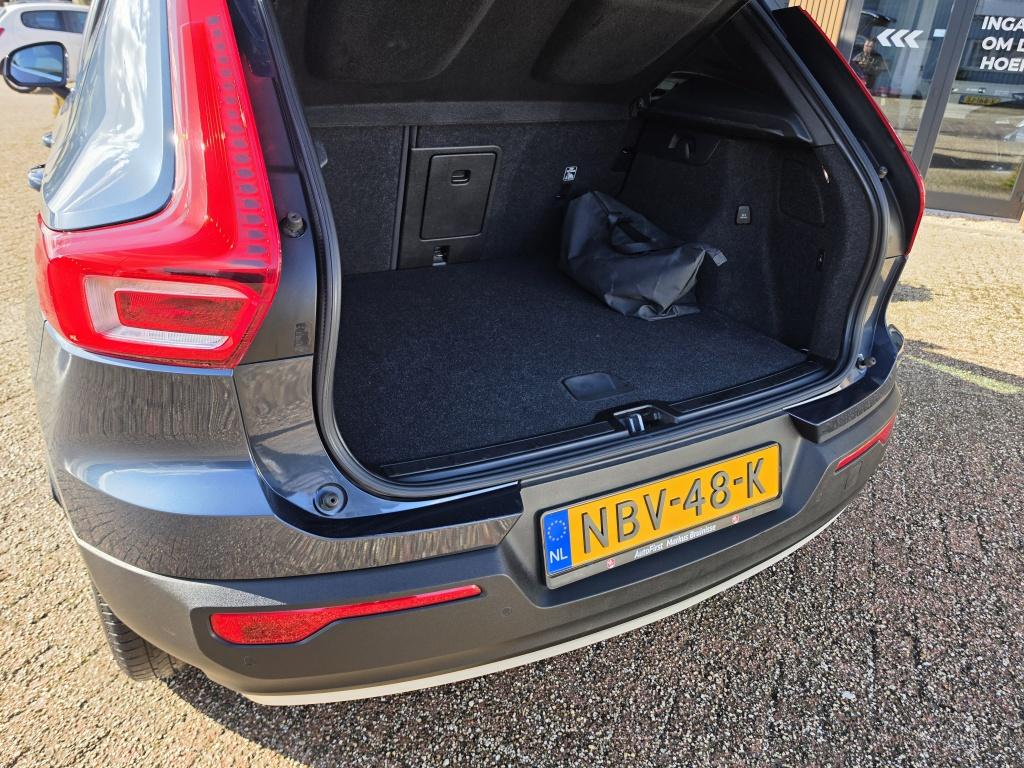 Volvo XC40 t5 inscription expression recharge plug-in hybrid 360° camera | 