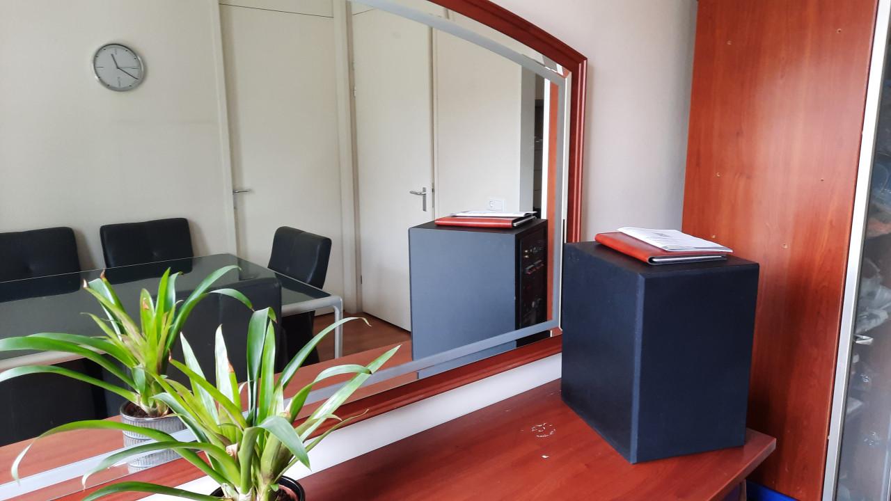 Dressoir met spiegel