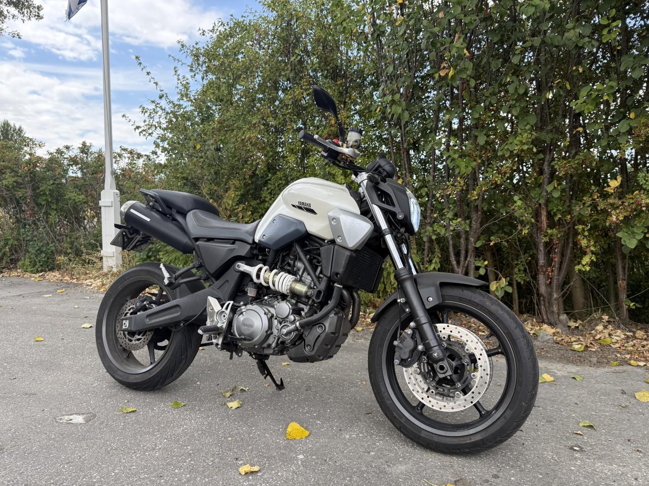 Yamaha mt-03
