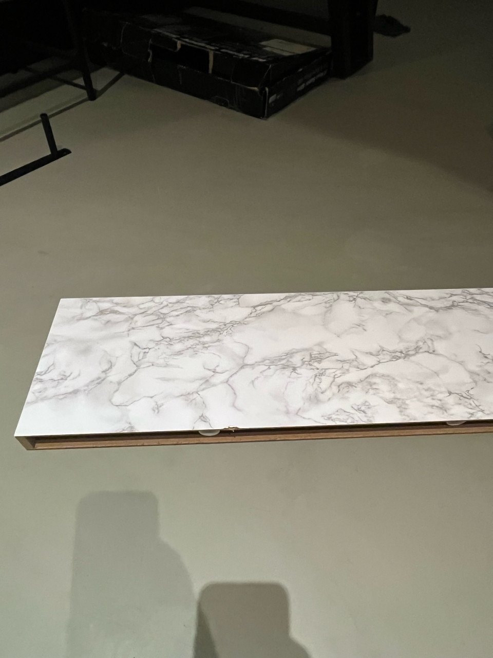 Zwevende plank XL4 push fix licht marmer look 38mm 80x23,5cm