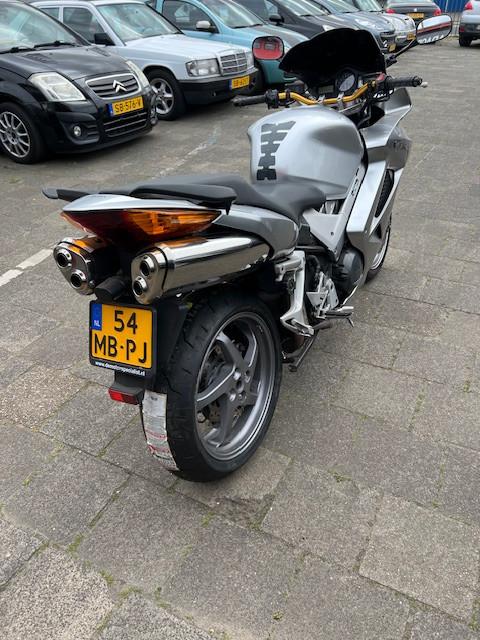 Honda VFR800 VTEC