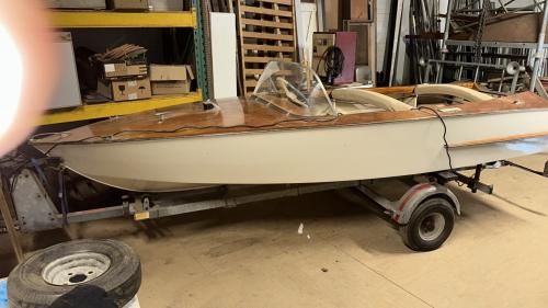 Vintage auto Speedboot met Atlanta trailer