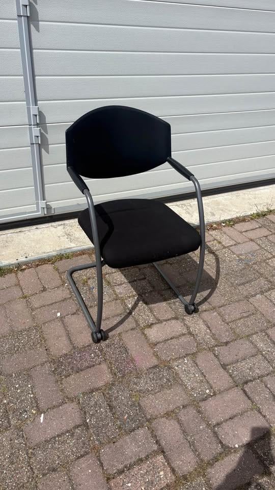 Bureaustoel op wieltjes