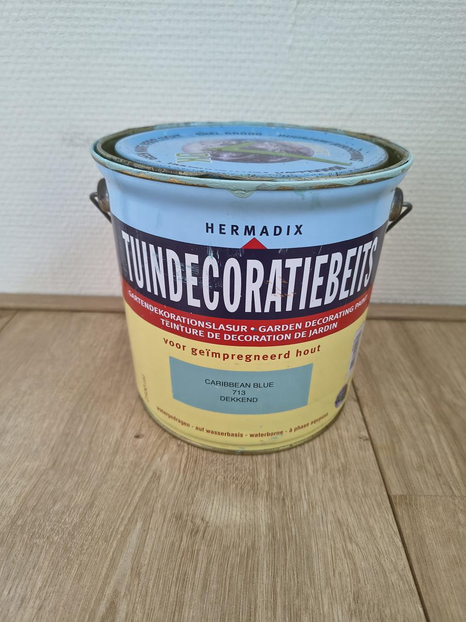 Diverse soorten verf, lak, latex, muurverf, tuinbeits, tuinverf. Zie foto's