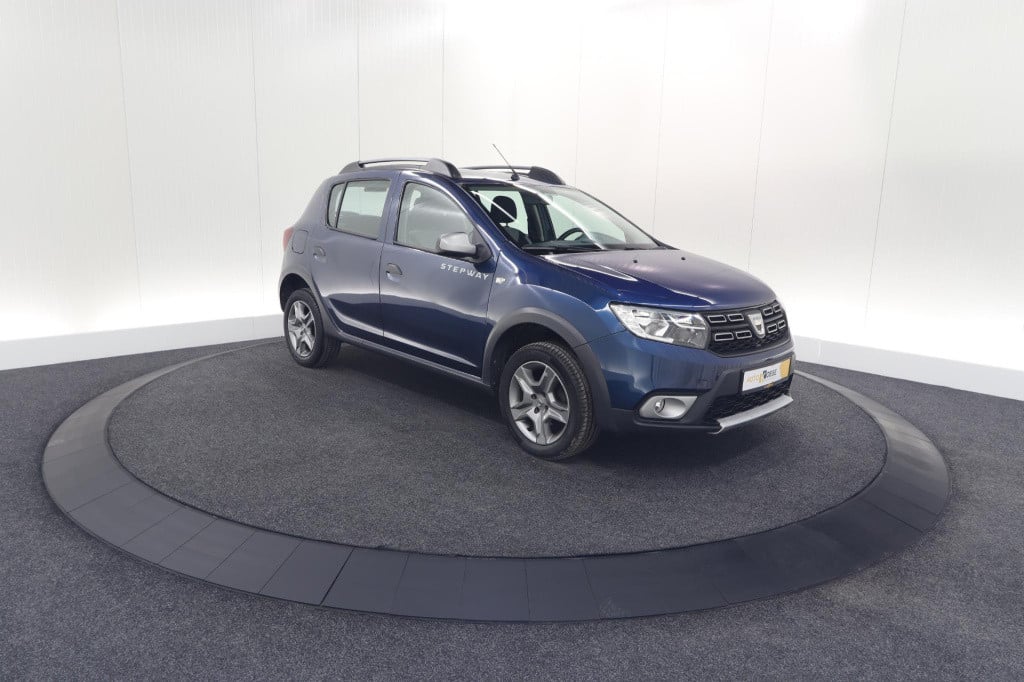 Dacia Sandero Stepway tce 90 sl | navigatie | parkeersensoren | airco