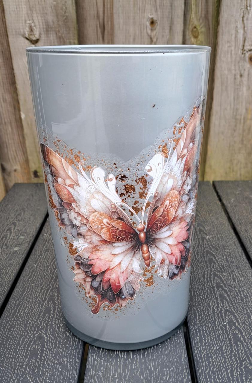 Decoupage vaas met vlinder