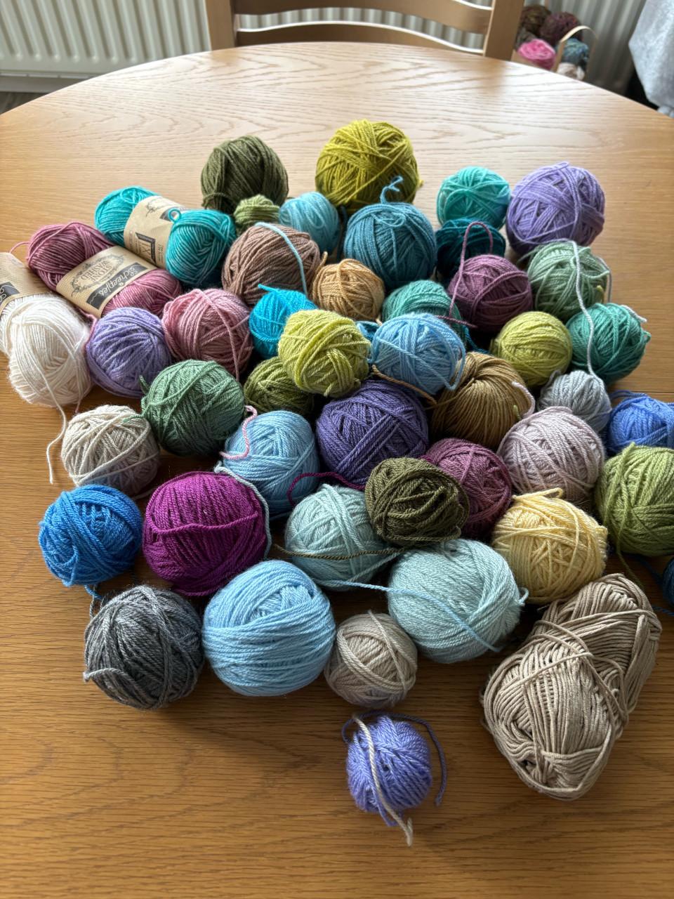 Bolletjes acryl en katoen/ acryl