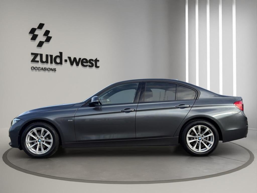 BMW 3-serie 318i luxury 360 head up led