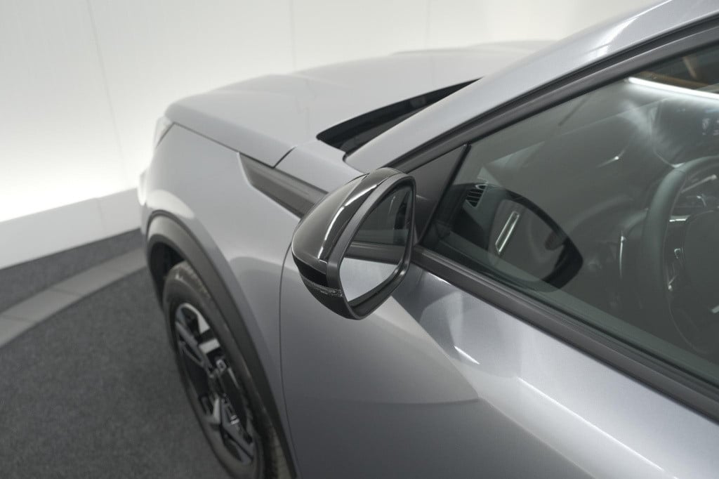 Peugeot 2008 puretech 130 eat8 allure | camera | navigatie | parkeersensore