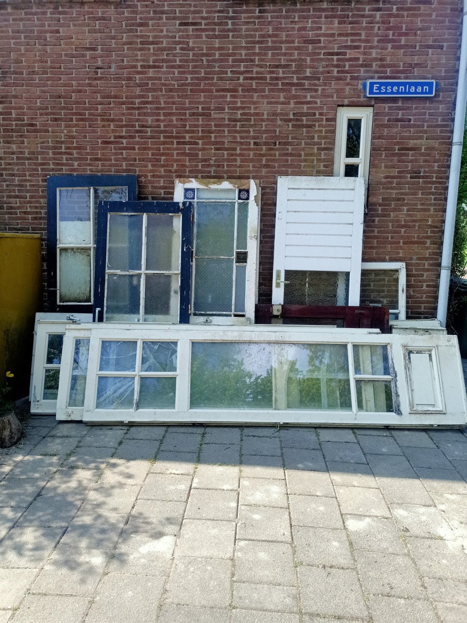 TUINDEUREN