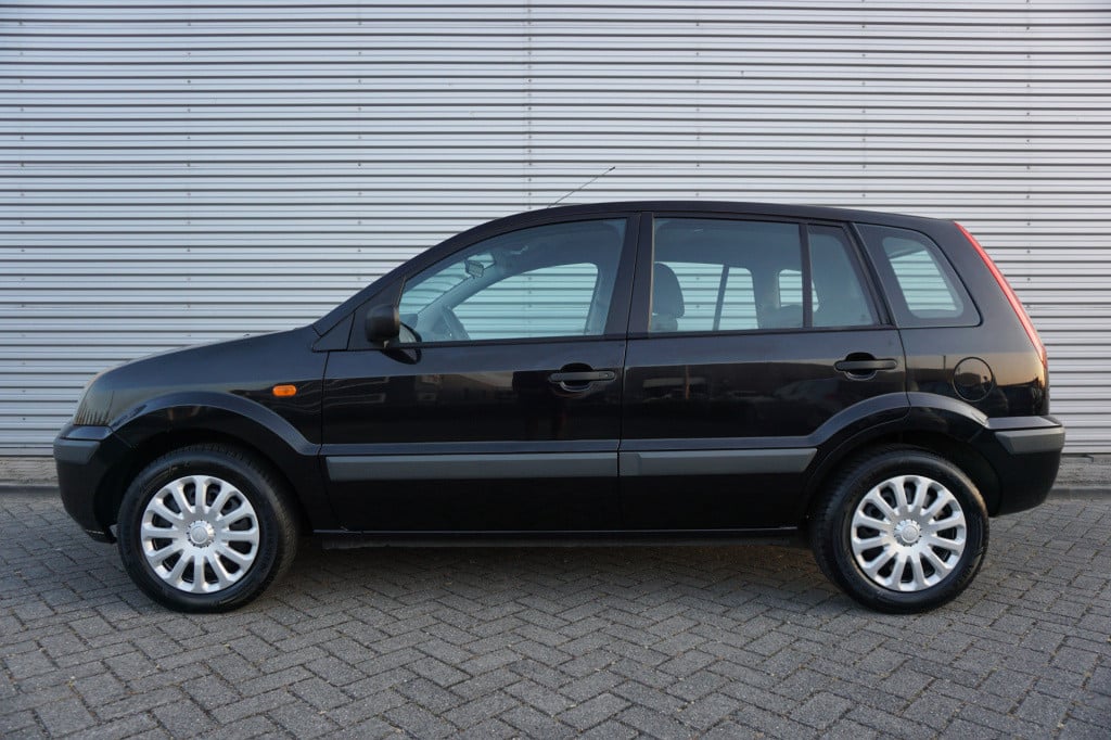 Ford Fusion 1.4-16v champion airco / elektr. ramen / trekhaak / nap