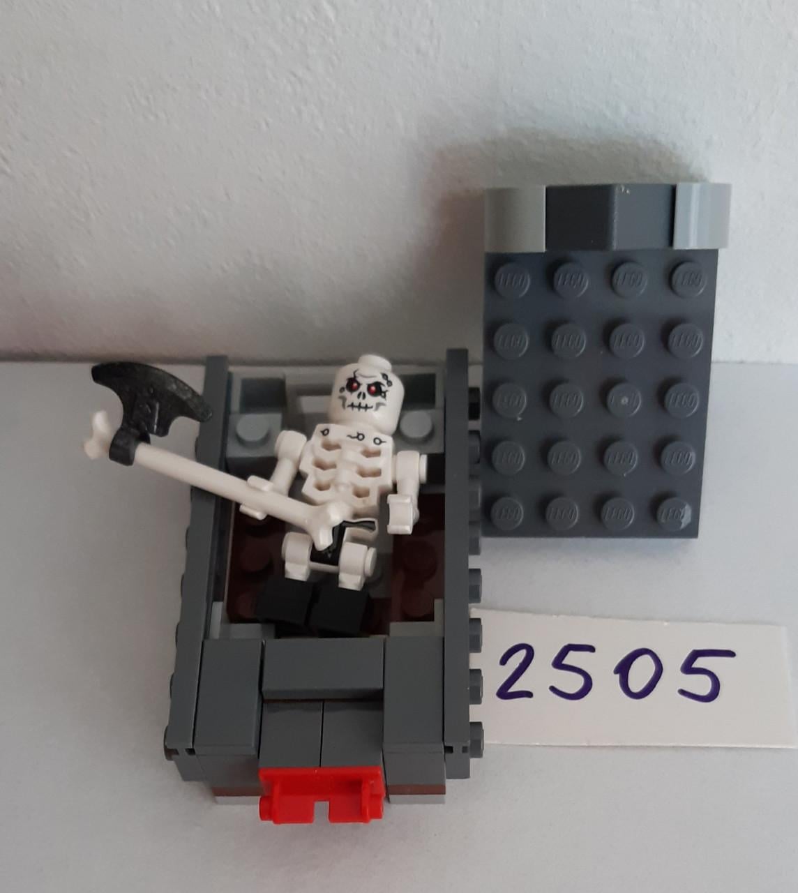 LEGO NINJAGO 2505: Duistere Fort van Garmadon
