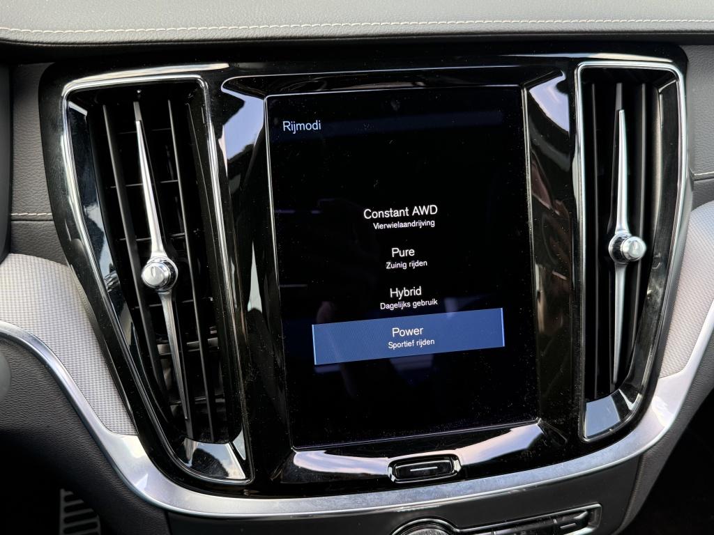 Volvo S60 t8 390pk recharge r-design| panodak| adap.cruise| trekhaak|camer